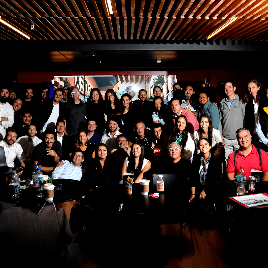 Equipo de Socialab colaborando